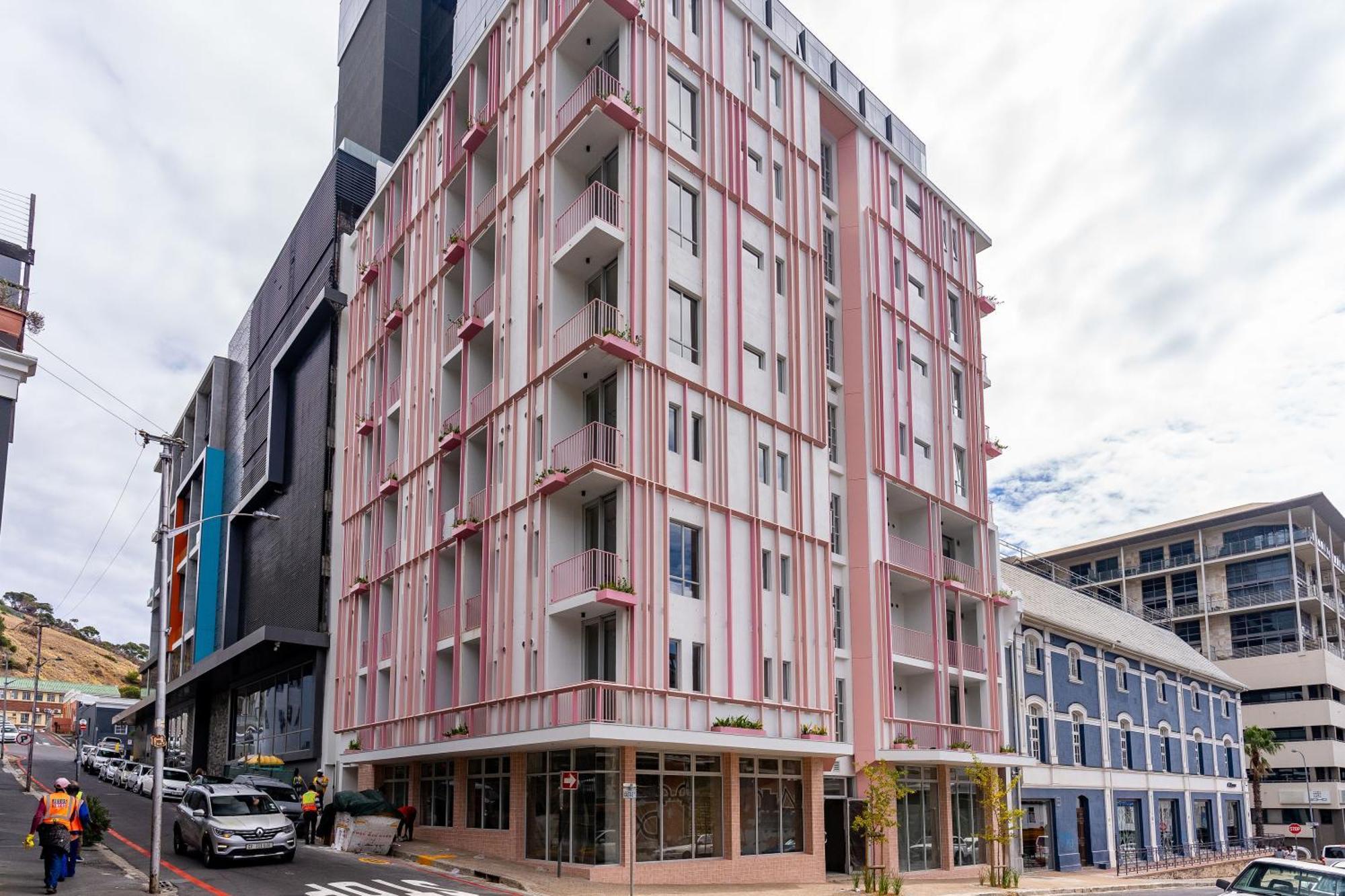 The Rose 204: Studio Apartment With Rooftop Pool Cape Town Exterior photo