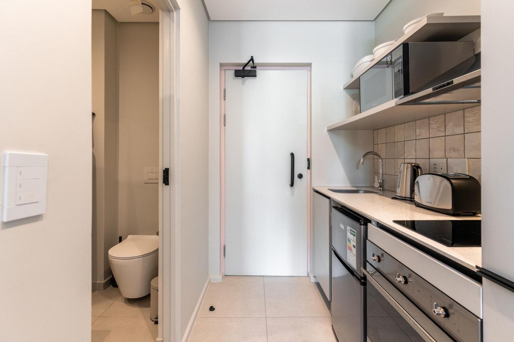 The Rose 204: Studio Apartment With Rooftop Pool Cape Town Exterior photo
