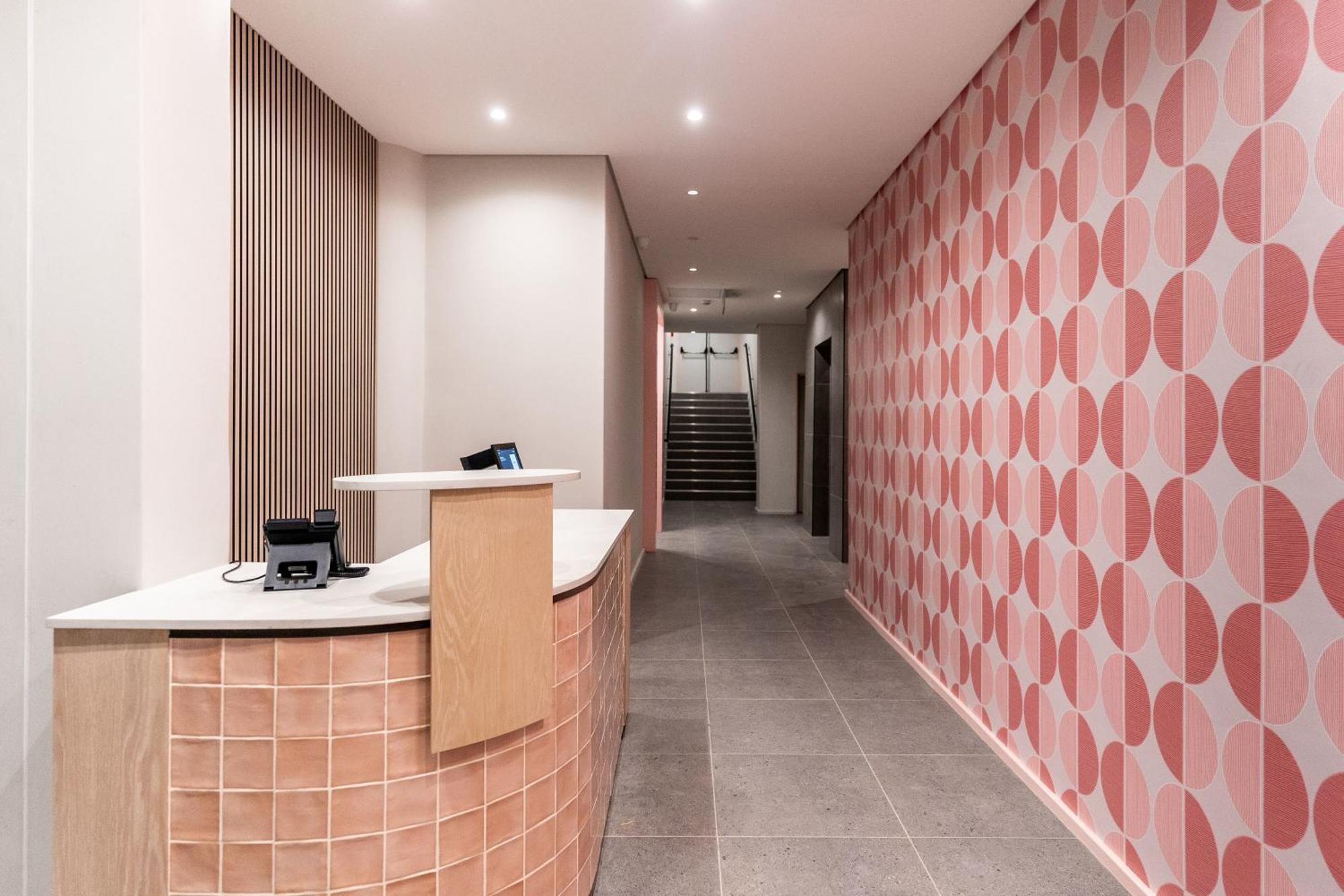 The Rose 204: Studio Apartment With Rooftop Pool Cape Town Exterior photo