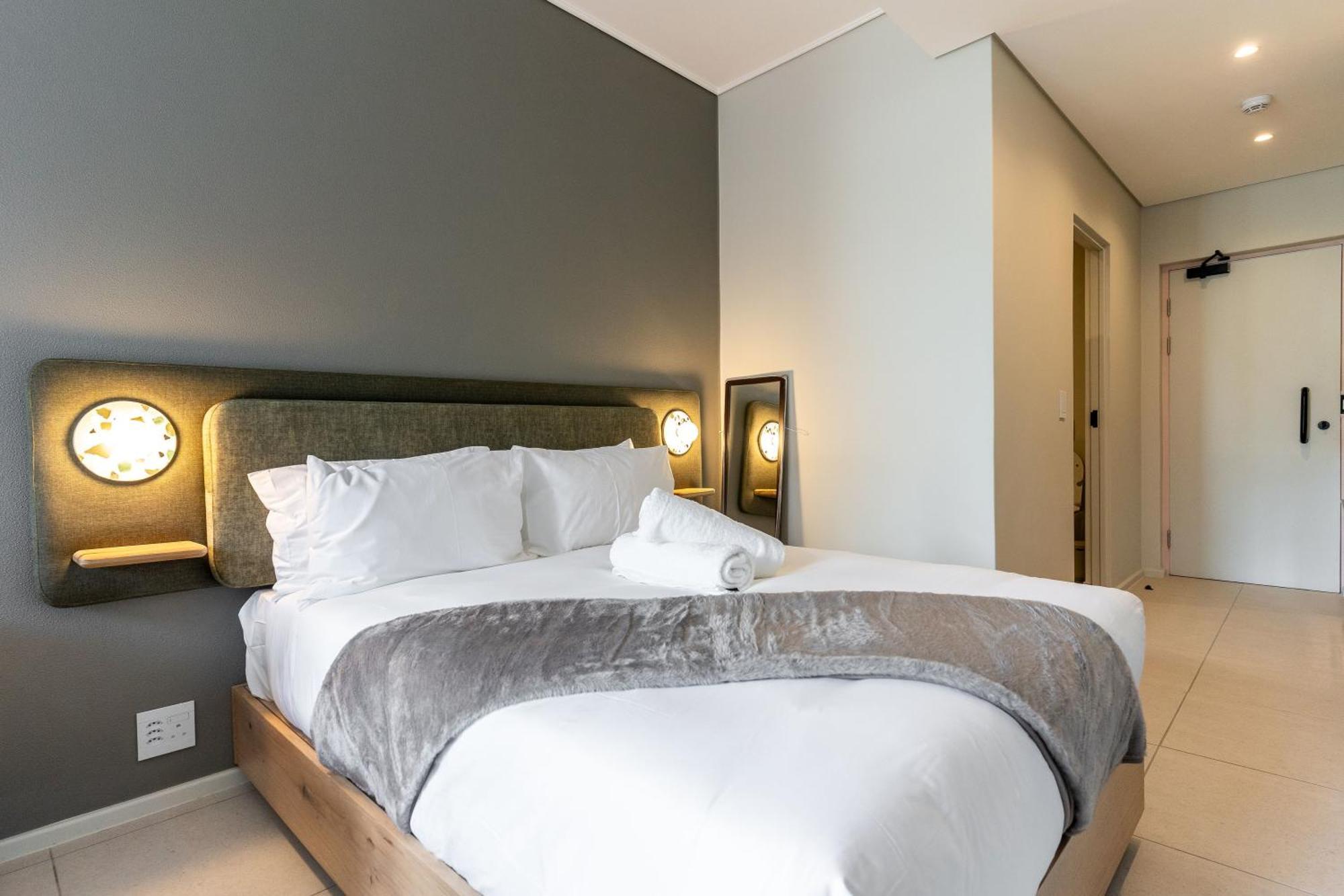 The Rose 204: Studio Apartment With Rooftop Pool Cape Town Exterior photo