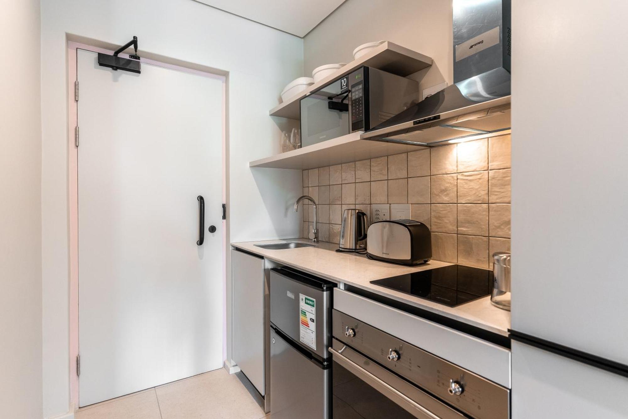 The Rose 204: Studio Apartment With Rooftop Pool Cape Town Exterior photo